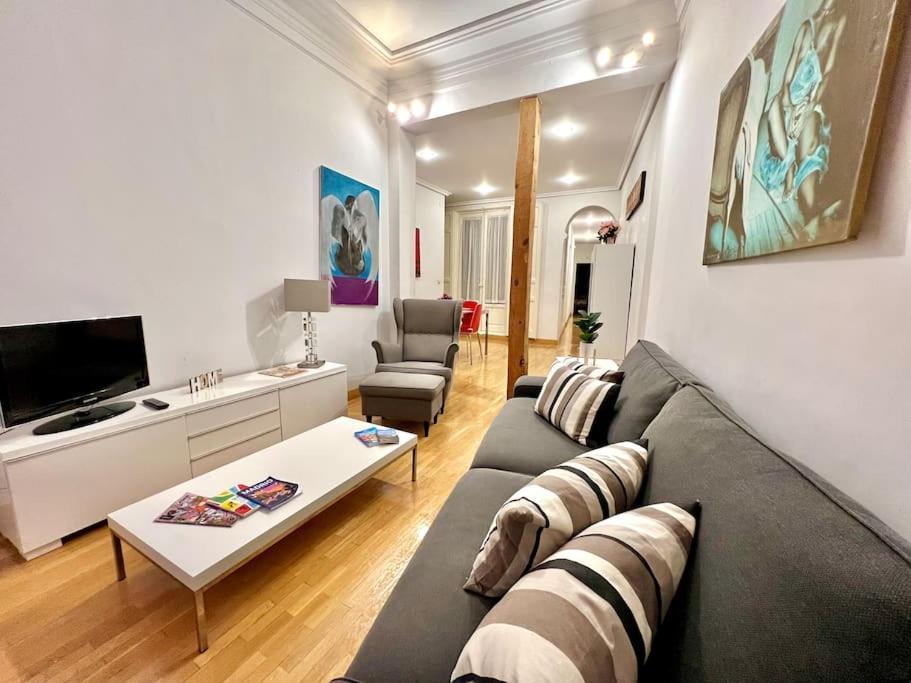 Alojamiento Entero Centro: Piso . Chueca Apartment Madrid Exterior photo